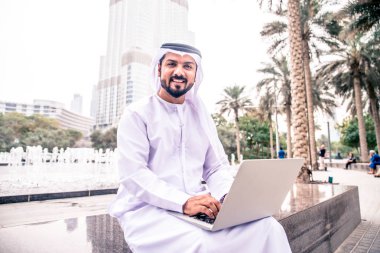 Dubai Arapça işadamı