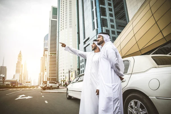 Arabský podnikatelé v Dubaji — Stock fotografie