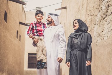 Aile ile çocuk oyun