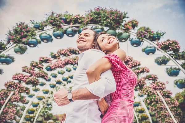 Hermosa pareja enamorada — Foto de Stock