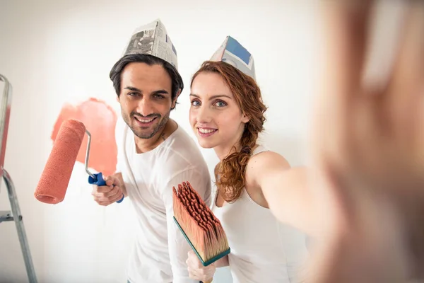 Paar zieht in neues Haus — Stockfoto