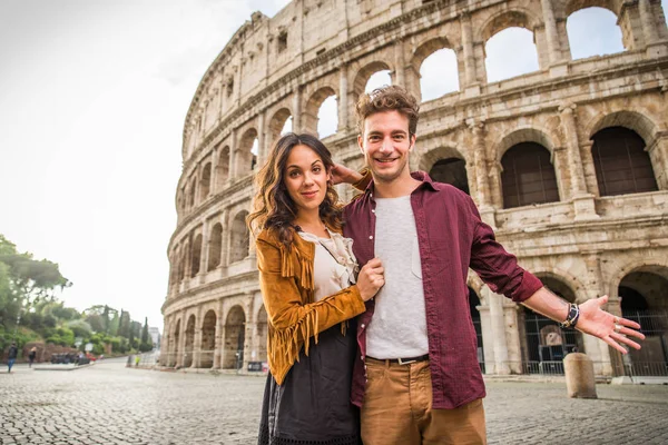 Kolezyum, Roma çifte