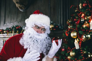 Noel Baba portreler ve yaşam tarzı
