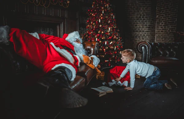 Portraits et mode de vie du Père Noël — Photo