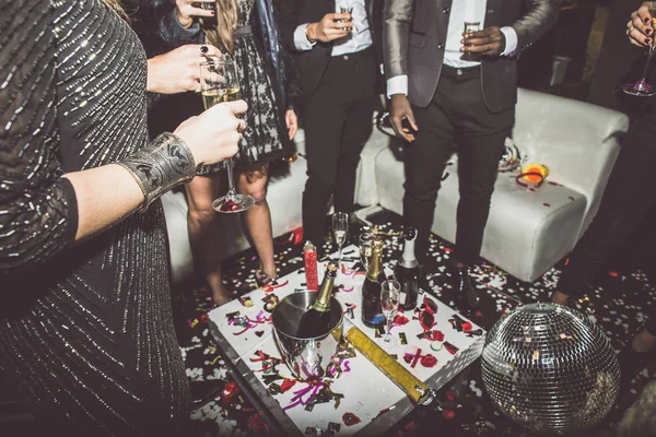 Party people celebrating in the club — Stock Photo, Image