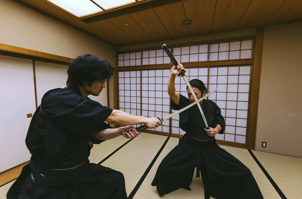 Szamuráj képzés a hagyományos dojo, Tokió — Stock Fotó