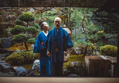 Üst düzey Çift yaşam tarzı anlarda bir geleneksel Japon ev