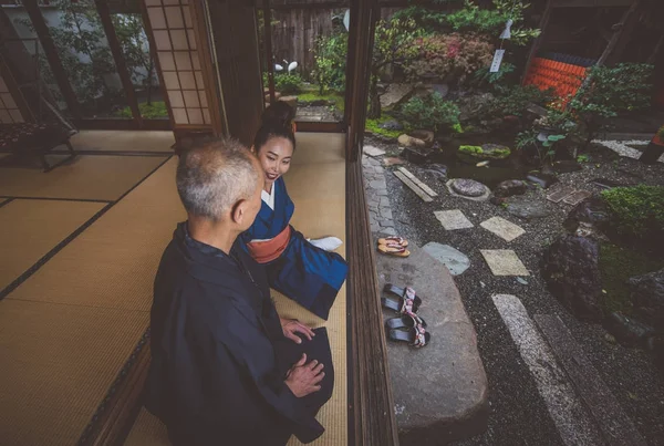 Senior couple lifestyle moments in a traditional japanese house — Stock Photo, Image