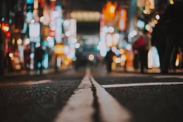 Perspektywa ulicy w Tokio, w porze nocnej, Ulica Fotografia — Zdjęcie stockowe