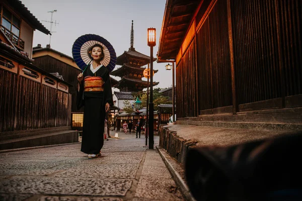 Beautiful japanese senior woman walking in the village. Typical — Stock Photo, Image