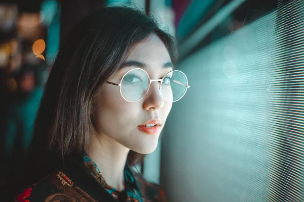 Güzel Asyalı Japon kız sokak Portreler — Stok fotoğraf