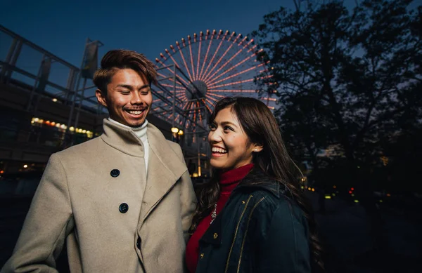 Happy couple spending time together in Osaka — Stock Photo, Image