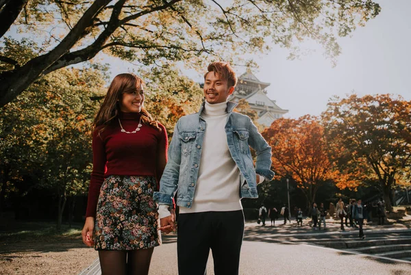 Happy couple spending time together in Osaka — Stock Photo, Image