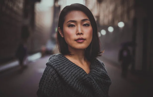 Beautiful japanese woman portrait outdoor — Stock Photo, Image