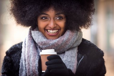 Güzel kadının portresi