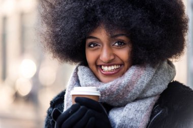 Güzel kadının portresi