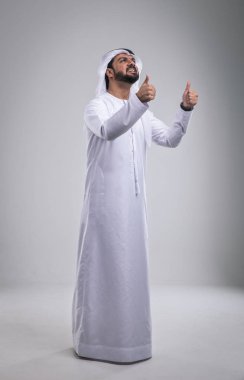 Arapça yakışıklı adam stüdyo Portreler