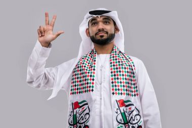 Arapça yakışıklı adam stüdyo Portreler