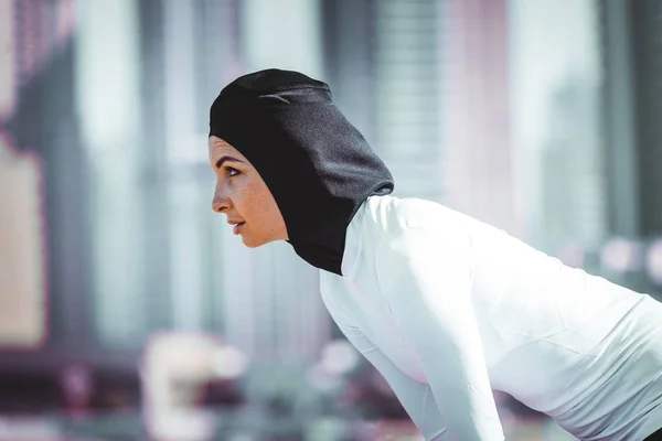 Арабські жінки навчання на відкритому повітрі — стокове фото
