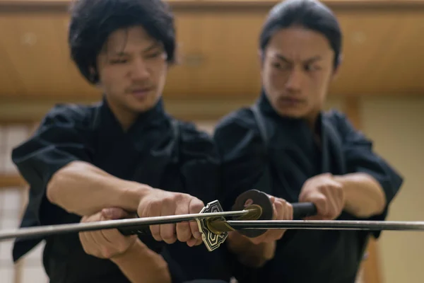 Samurai training in a traditional dojo in Tokyo — Stock Photo, Image