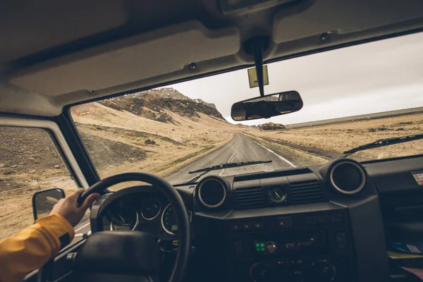 Driving on the icelandic roads, tour in Iceland — Stock Photo, Image