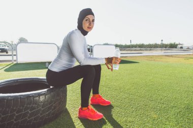 Arap kadın avcısı, bazı kentsel çalışan yapma