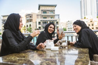 Arabic women in Dubai