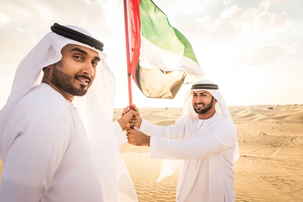 Arabic men in the desert — Stock Photo, Image