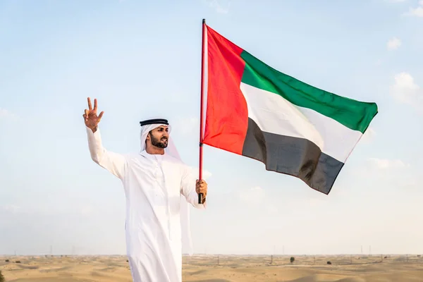 Uomini arabi nel deserto — Foto Stock