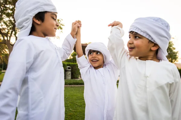 Group of middle eastern kids in Dubai — Stock Photo, Image