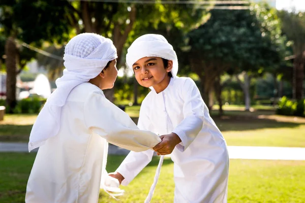 Group of middle eastern kids in Dubai — Stock Photo, Image