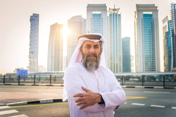 Üzletember-Dubai-ban — Stock Fotó
