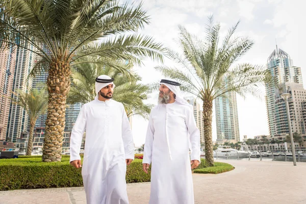Бізнесмени в Дубаї — стокове фото