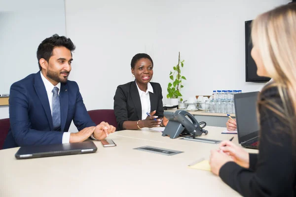 Reunión de negocios en Dubai — Foto de Stock