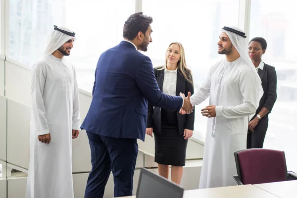 Geschäftstreffen in Dubai — Stockfoto