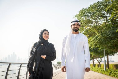 Arabic couple dating in Dubai