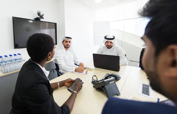 Reunião de negócios em Dubai — Fotografia de Stock