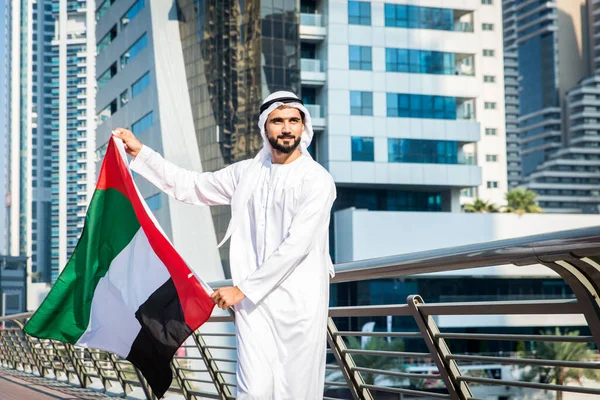 Uomo arabo con kandora a Dubai — Foto Stock
