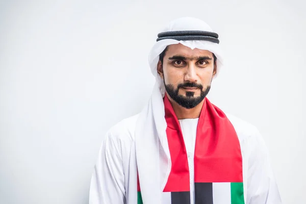 Аравійський чоловік з кандорою в Дубаї — стокове фото