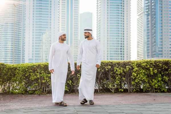Two men with kandora in Dubai — 스톡 사진