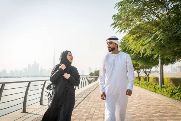Arabic couple dating in Dubai — 스톡 사진