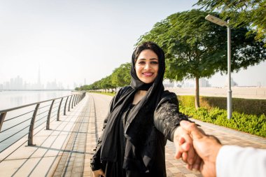 Arabic couple dating in Dubai
