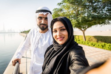 Arabic couple dating in Dubai