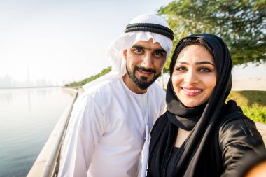 Arabic couple dating in Dubai