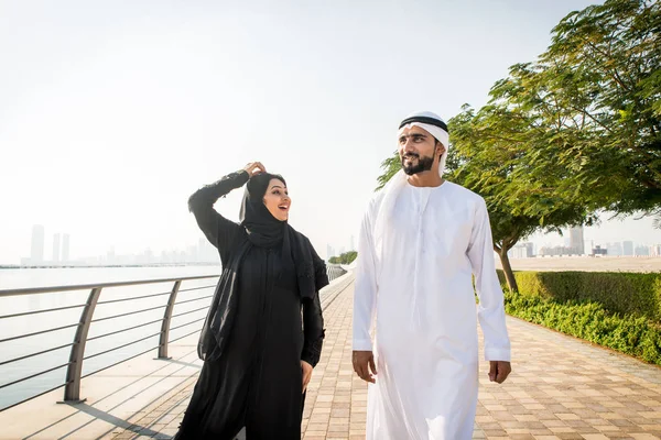 Arabic couple dating in Dubai — 스톡 사진