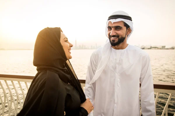 Couple arabe rencontres à Dubaï — Photo