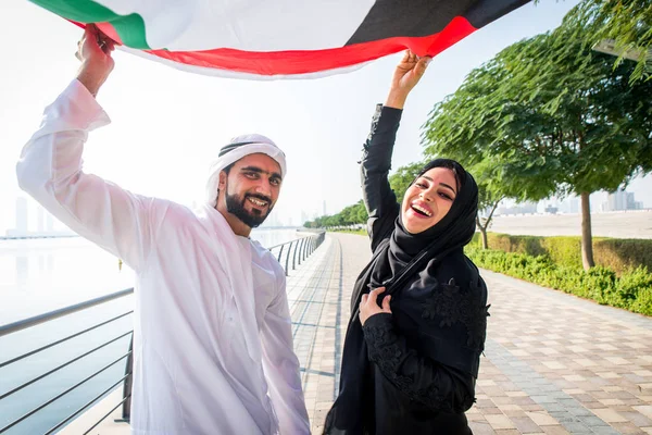 Arabic couple dating in Dubai — Stock Photo, Image