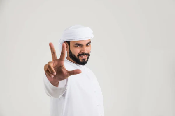 Emirates people in studio — Stockfoto