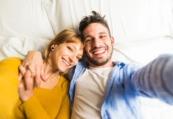 Two Young Adults Home Beautiful Happy Couple Lovers Having Fun — Stock Photo, Image