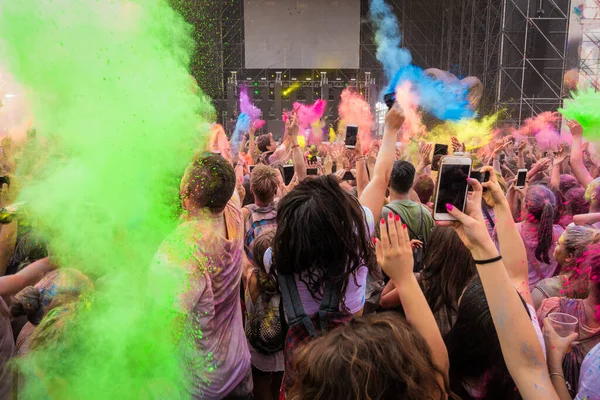 Crowd Having Party Concert Moltitude People Having Fun Event Strobe — Stock Photo, Image